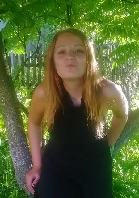 Я Ангелина, 18, из Алушты, ищу знакомство для постоянных отношений