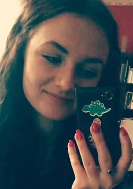 Я Елена, 18, из Аксая, ищу знакомство для дружбы