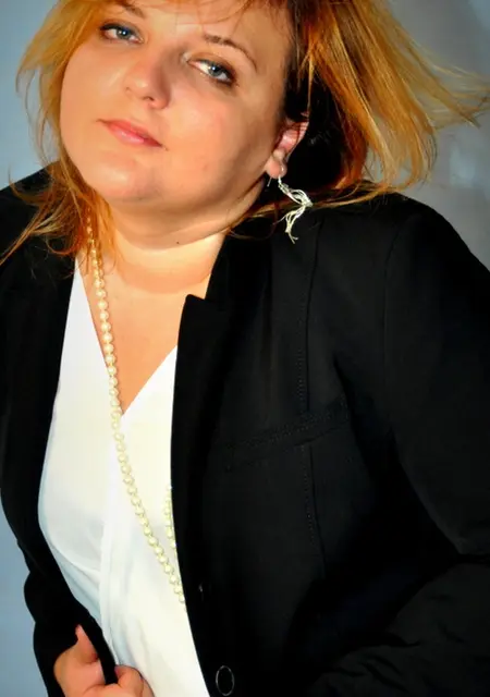 Аврора из Артемовского, ищу на сайте общение