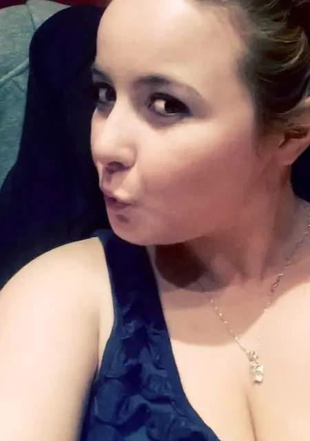 Я Аврора, 20, из Керчи, ищу знакомство для дружбы