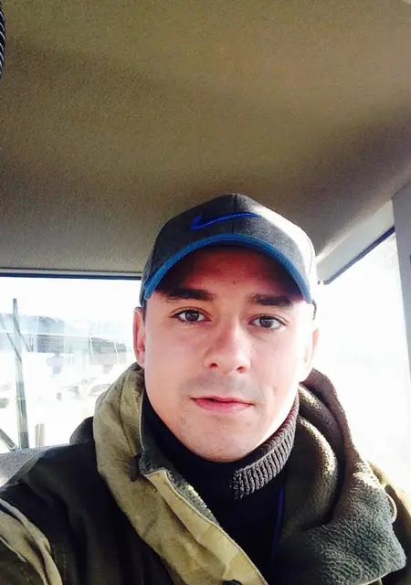 Роман из Тамани, мне 36, познакомлюсь на одну ночь