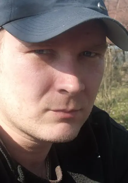 Алекс из Кокошкина, мне 48, познакомлюсь без обязательств