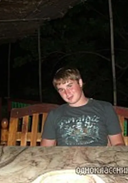 Саша из Краснознаменска, мне 41, познакомлюсь для постоянных отношений