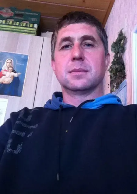 Сергей из Щигров, мне 51, познакомлюсь для приятного времяпровождения