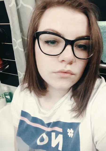 Варвара из Мурманска, ищу на сайте знакомства на одну ночь