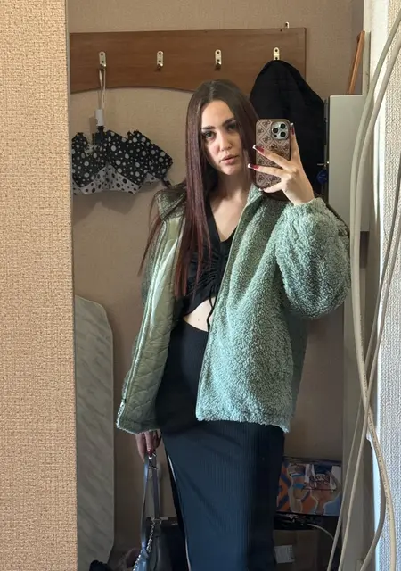 Я Аля, 20, из Магнитогорска, ищу знакомство для общения