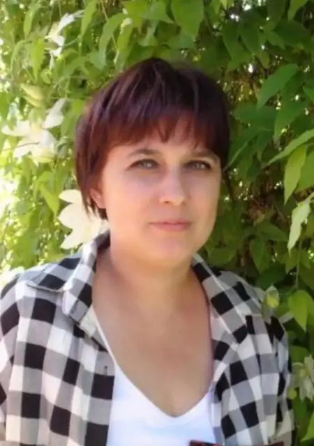 Я Елена, 44, знакомлюсь для открытые отношения в Майкопе