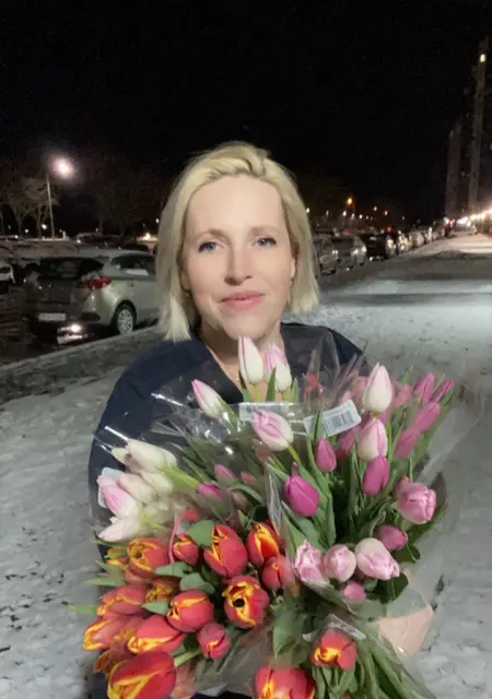 Вера из Киришей, ищу на сайте общение