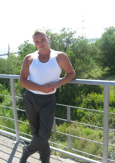 Я Андрей, 36, из Петушков, ищу знакомства без обязательств