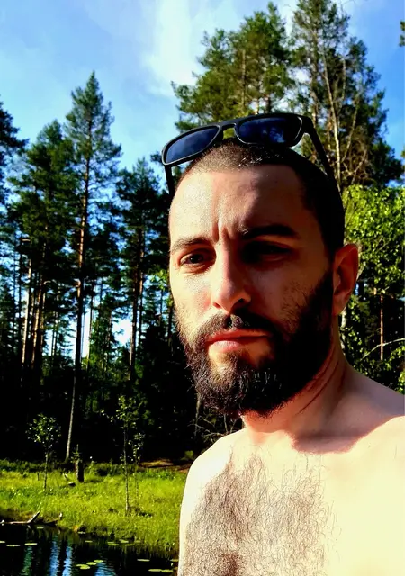 Я Олег, 37, из Магадана, ищу знакомство для постоянных отношений