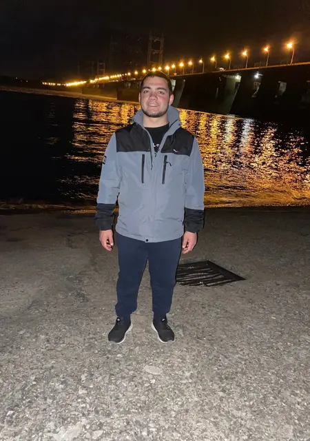 Rustam из Жигулевска, мне 24, познакомлюсь без обязательств