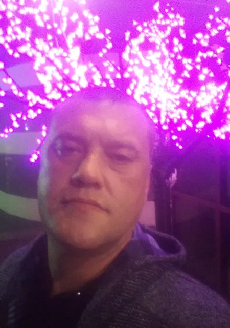 Я Дима, 45, из Новотроицка, ищу знакомства без обязательств