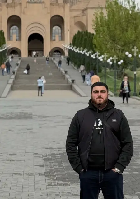 Kar из Островцев, мне 21, познакомлюсь на одну ночь