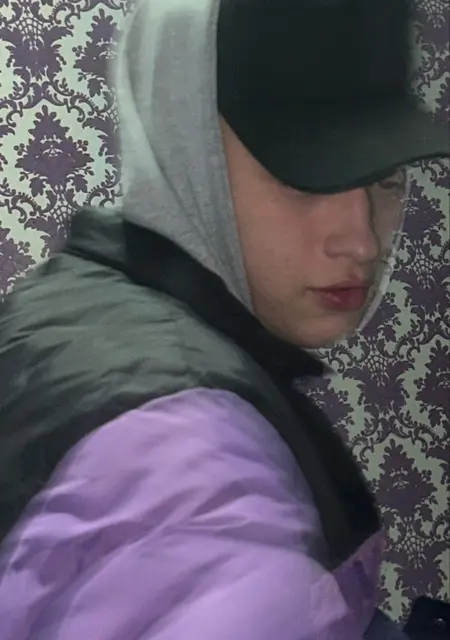 Влад из Хабаровска, ищу на сайте знакомства на одну ночь