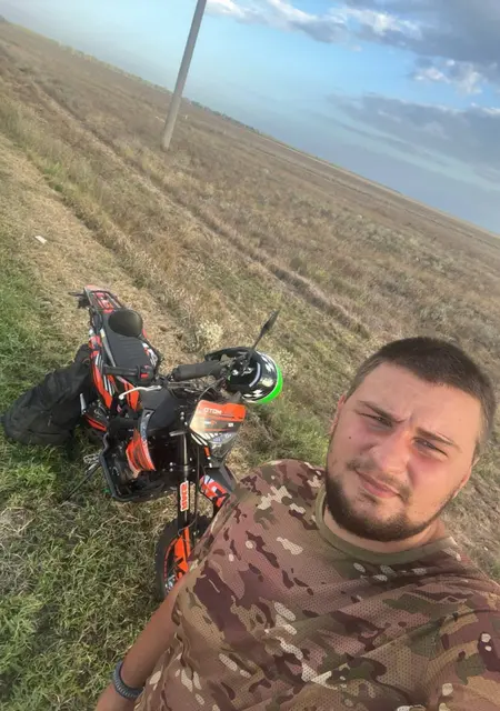 Я Илья, 21, знакомлюсь для постоянных отношений в Евпатории