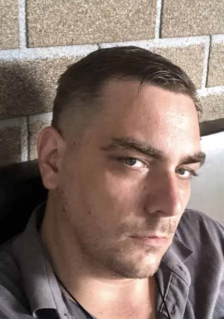 Kostya из Алушты, ищу на сайте постоянные отношения