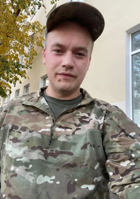 Я Святоша, 24, знакомлюсь на одну ночь в Луге