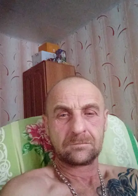 Алекс из Мысков, мне 24, познакомлюсь без обязательств