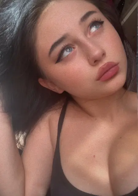 Яна из Москвы, мне 20, познакомлюсь на одну ночь