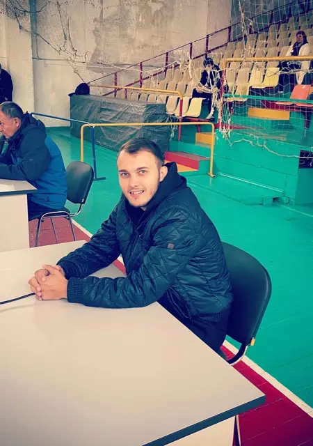 Я Сергей, 29, из Нарткалы, ищу знакомство для приятного времяпровождения