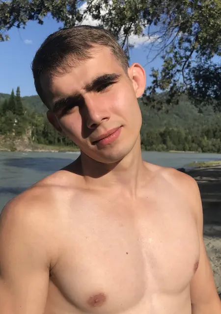 Максим из Калтана, мне 26, познакомлюсь без обязательств