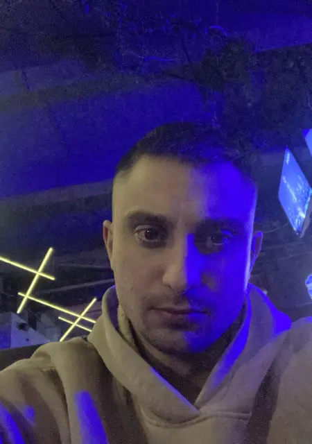 Павел из Мысков, ищу на сайте знакомства на одну ночь