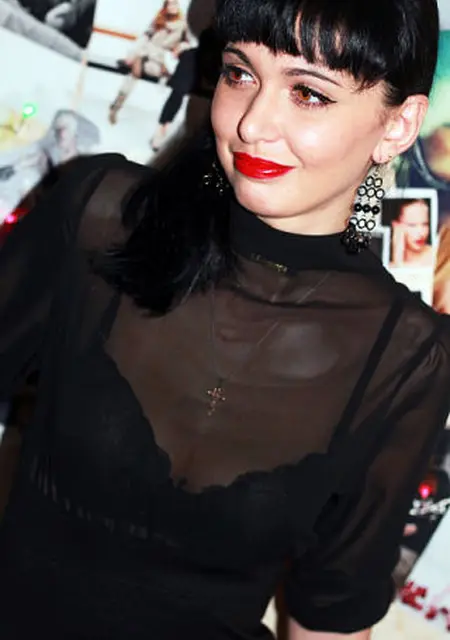 Я Варвара, 36, из Калуги, ищу знакомство для приятного времяпровождения