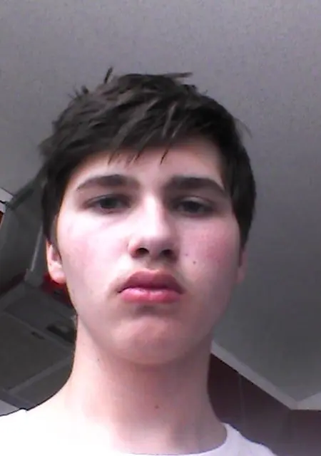 Я Женя, 27, знакомлюсь без обязательств в Новоалександровске