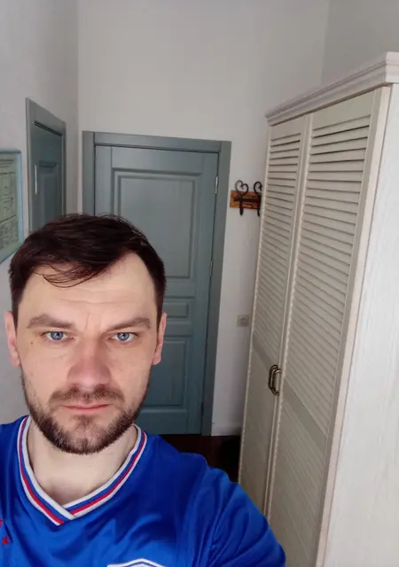 Александр из Снежногорска, мне 40, познакомлюсь без обязательств