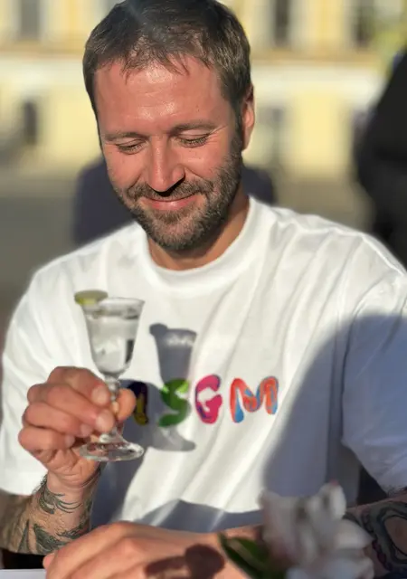 Anton из Мурино, мне 38, познакомлюсь для приятного времяпровождения