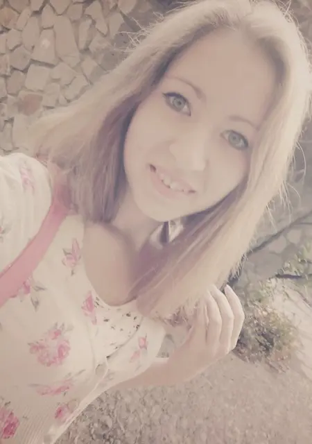 Katy из Ялты, ищу на сайте постоянные отношения