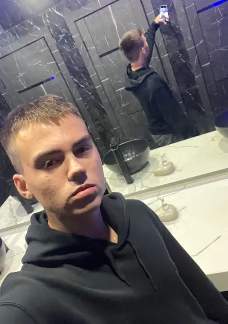 Андрей из Сергиева Посада, ищу на сайте знакомства на одну ночь