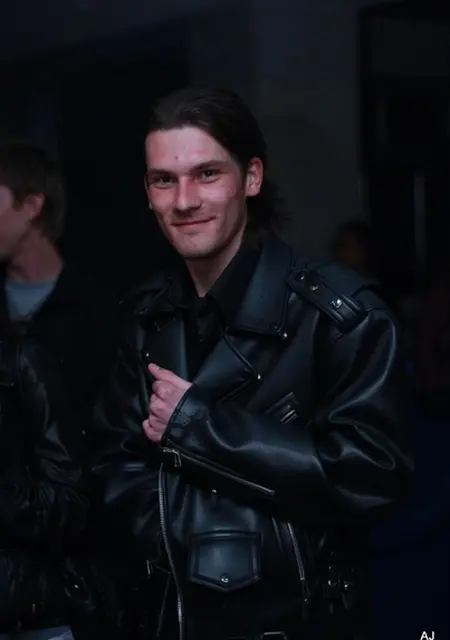 Валентин из Нефтекумска, ищу на сайте знакомства без обязательств