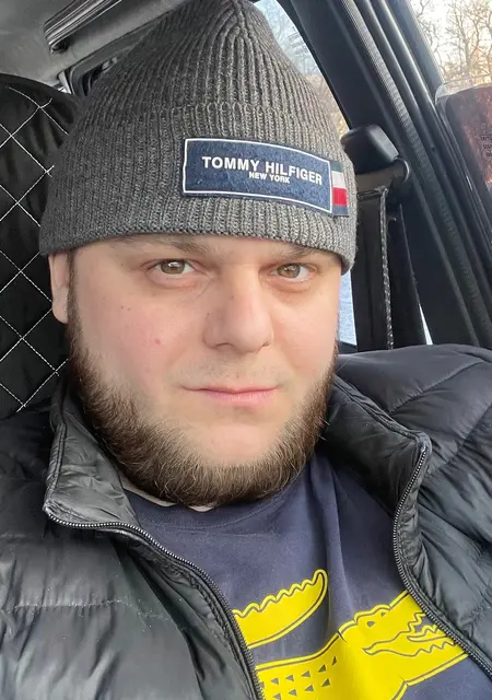 Демьян из Назарова, мне 31, познакомлюсь без обязательств