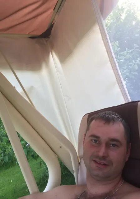 Максим из Сходни, мне 37, познакомлюсь на одну ночь