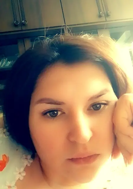 Валерия из Великих Лук, мне 33, познакомлюсь для общения