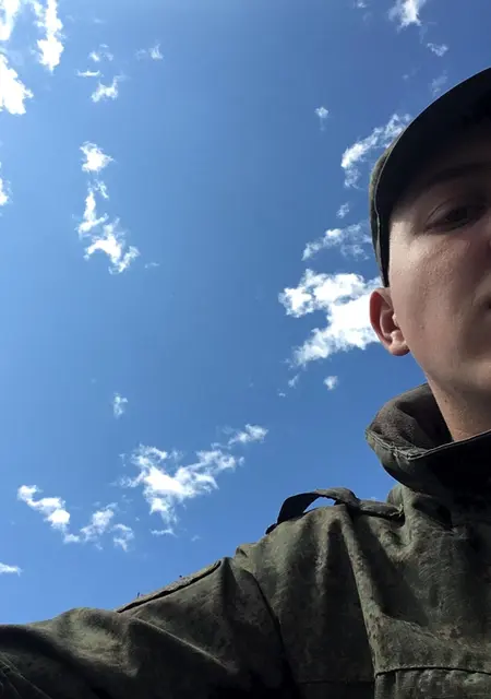 Максим из Полярного, мне 25, познакомлюсь на одну ночь