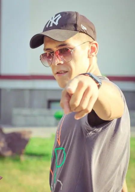 Я Владимир, 33, из Оренбурга, ищу знакомства без обязательств