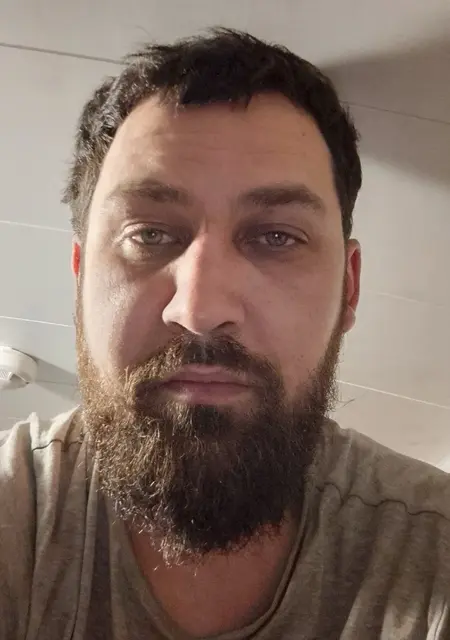 Arsen из Астрахани, мне 38, познакомлюсь для открытые отношения