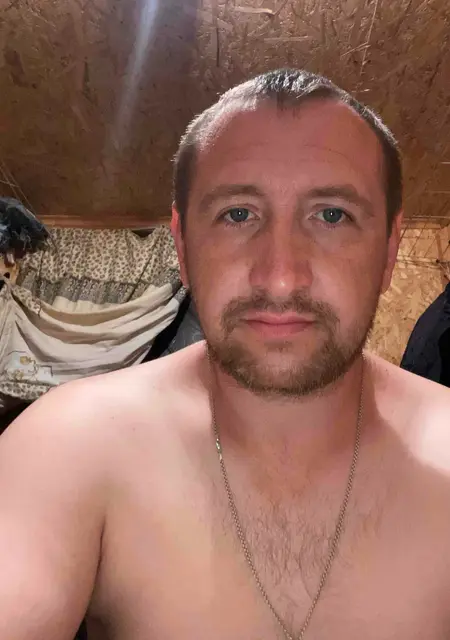 Антон из Миасса, мне 37, познакомлюсь для постоянных отношений