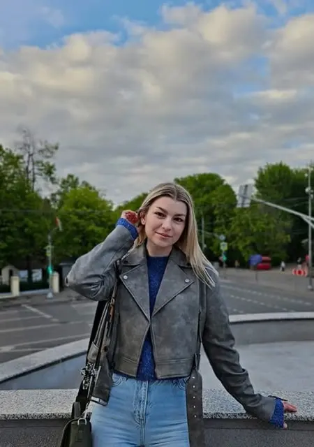 София из Воронежа, ищу на сайте общение