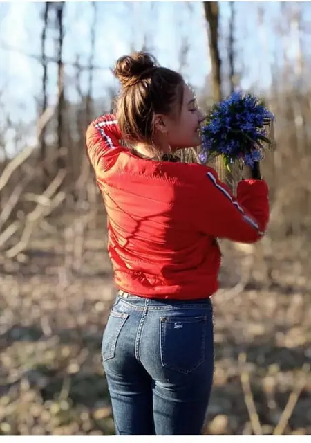 Аделина из Анадыря, ищу на сайте приятное времяпровождение