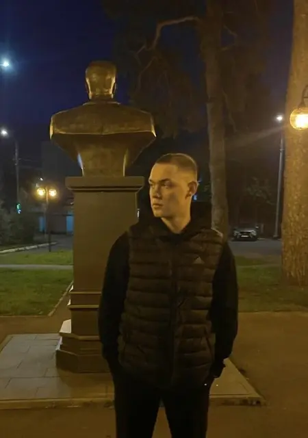 Даниил из Москвы, ищу на сайте знакомства на одну ночь