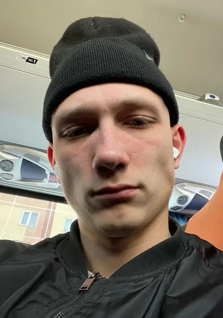 Я Вова, 20, знакомлюсь для общения в Междуреченске