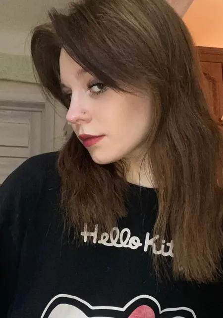 Я Маня, 21, из Саратова, ищу знакомства без обязательств