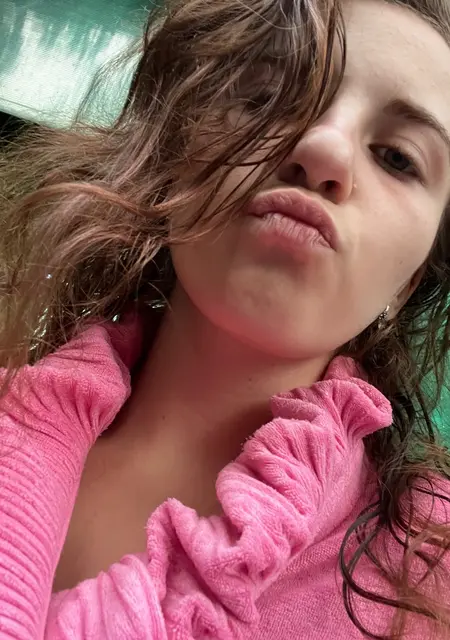 Я Солнце, 21, из Новочеркасска, ищу знакомство для приятного времяпровождения