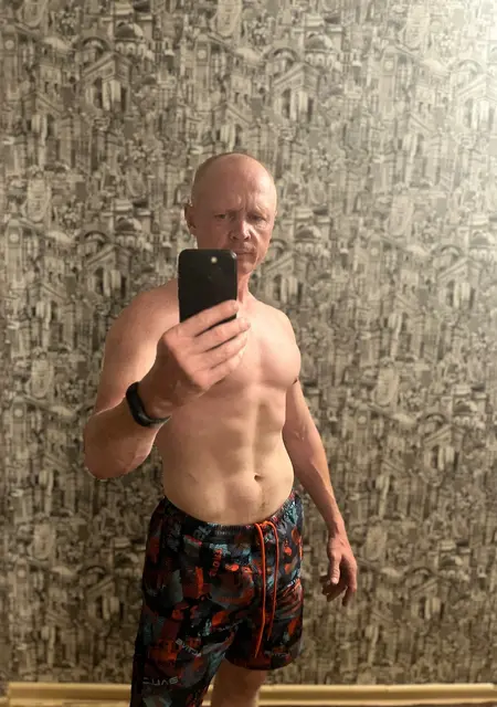 Павел из Камышлова, мне 43, познакомлюсь на одну ночь