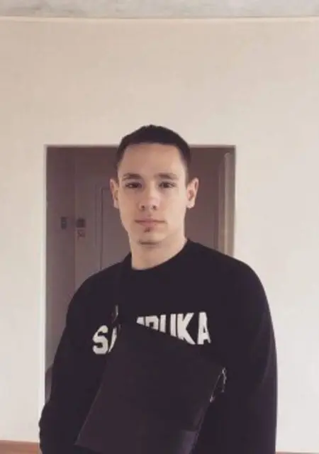 Я Александр, 24, из Новошахтинска, ищу знакомства на одну ночь