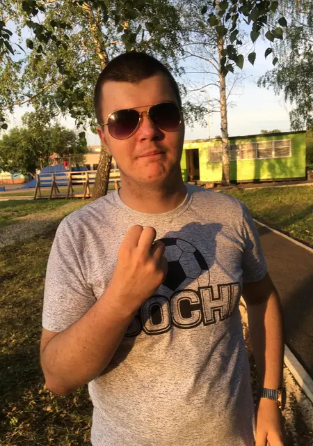 Я Малыш, 21, из Кумертау, ищу знакомства без обязательств