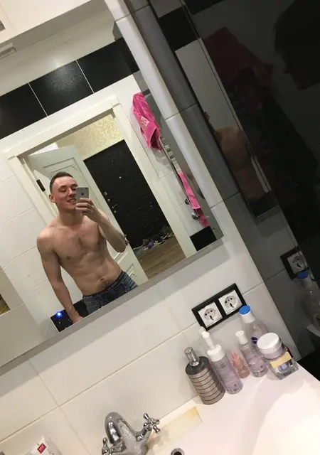 Я Никита, 23, из Ефремова, ищу знакомства на одну ночь